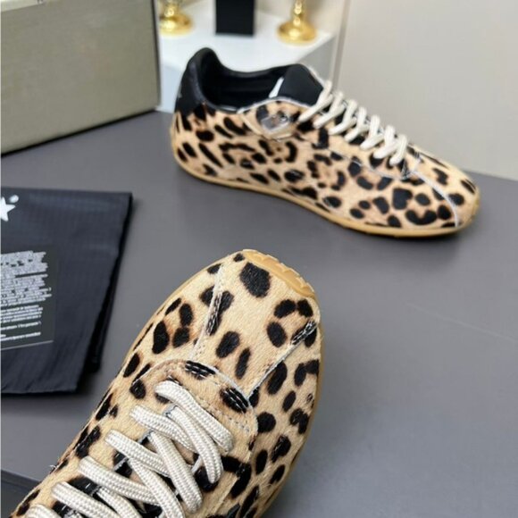 Golden Goose Leopard Sneakers with Black Star - Picture 4 of 5